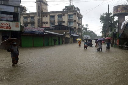 সুনামগঞ্জে টানা বর্ষণে বন্যা, বিস্তির্ণ এলাকা প্লাবিত
