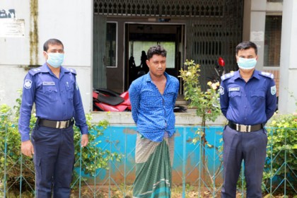 দিনাজপুরে স্কুল ছাত্রীকে ধর্ষণ করে ভিডিও ধারণ, যুবক গ্রেফতার