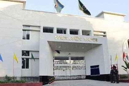 করোনা থেকে যেভাবে সুরক্ষিত চট্টগ্রাম কারাগার