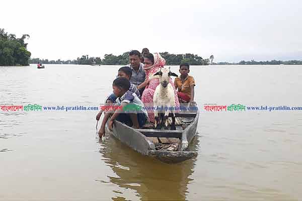 সিলেটে বন্যা পরিস্থিতির অবনতি, পানিবন্দি  লাখো মানুষ