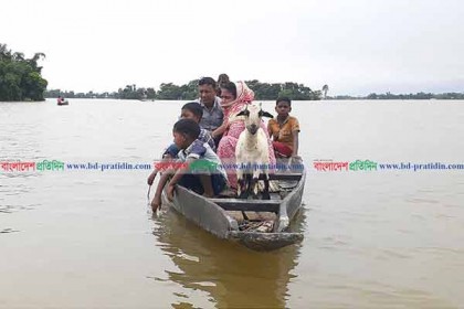সিলেটে বন্যা পরিস্থিতির অবনতি, পানিবন্দি  লাখো মানুষ