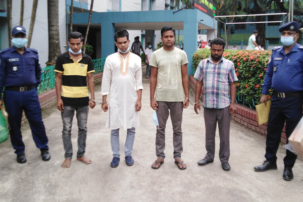 নরসিংদীতে ২৭ হাজার পিস ইয়াবাসহ গ্রেফতার ৪