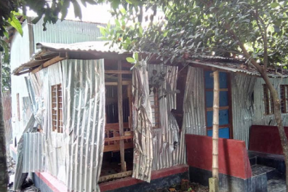 ফরিদপুরে ২ দল গ্রামবাসির সংঘর্ষে নিহত ১, বসতবাড়ি ভাঙচুর