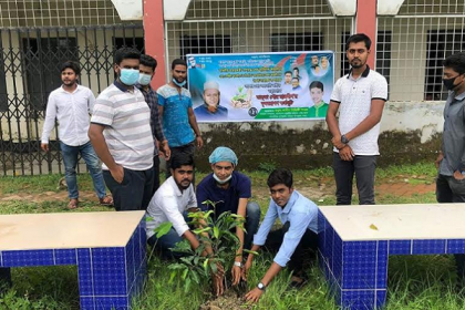 ভালুকায় পৌর ছাত্রলীগের উদ্যোগে বৃক্ষরোপণ কর্মসূচি