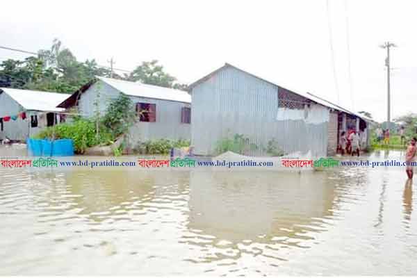 বিশ্বনাথে পানিবন্দি আরও ১৮ গ্রামের মানুুষ