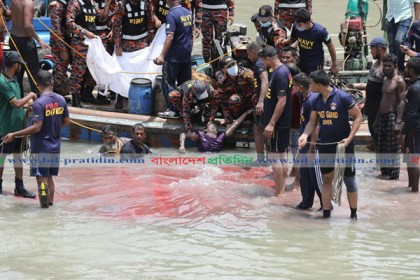 লঞ্চডুবি: আরও একজনের মরদেহ উদ্ধার