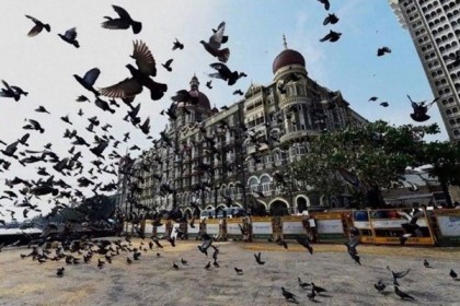মুম্বাইয়ের তাজ হোটেল উড়িয়ে দেয়ার হুমকি, পাকিস্তান থেকে ফোন!