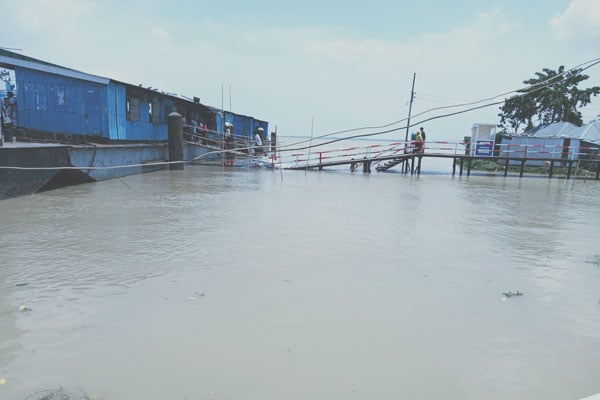 রাজবাড়ীতে বিপদসীমার ৩৮ সে.মি. উপরে পদ্মার পানি