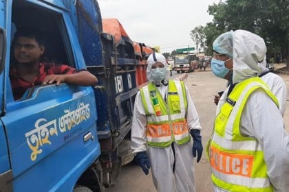পুলিশের তৎপরতায় চাঁদাবাজমুক্ত ১৭০ কি.মি. মহাসড়ক