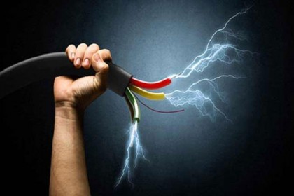 পাকুন্দিয়ায় বিদ্যুৎস্পৃষ্টে দু'জনের মৃত্যু