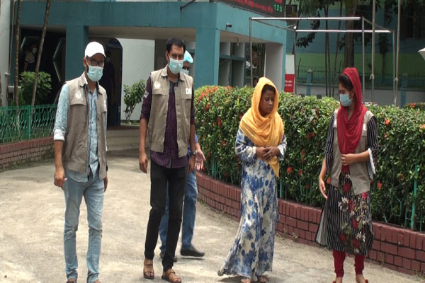 নরসিংদীতে ২০ হাজার পিস ইয়াবাসহ
নারী মাদক ব্যবসায়ী গ্রেফতার