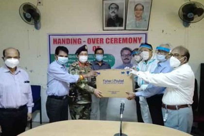 রামেক হাসপাতালে হাইফ্লো অক্সিজেন মিটার দিলেন পররাষ্ট্র প্রতিমন্ত্রী
