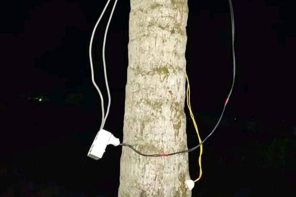 ঠিকাদারি কাজে অবৈধ সংযোগ, গ্রাহকদের ঘাড়ে ভুতুড়ে বিল