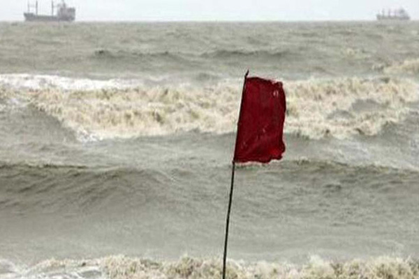 সমুদ্রবন্দরে ৩ নম্বর সতর্ক সংকেত