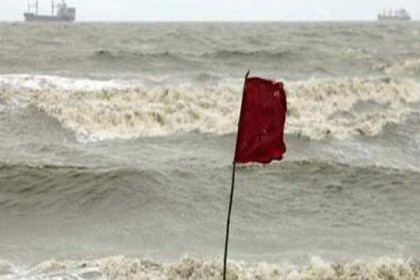 সমুদ্রবন্দরে ৩ নম্বর সতর্ক সংকেত
