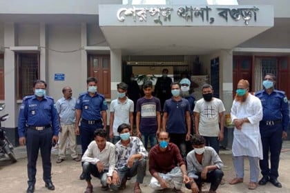 বগুড়ার পুলিশি অভিযানে ২ ইউপি সদস্যসহ গ্রেফতার ১০