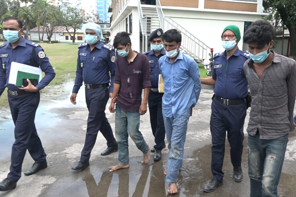 বাকেরগঞ্জে বাবা-ছেলে হত্যার ৩ আসামি গ্রেফতার
