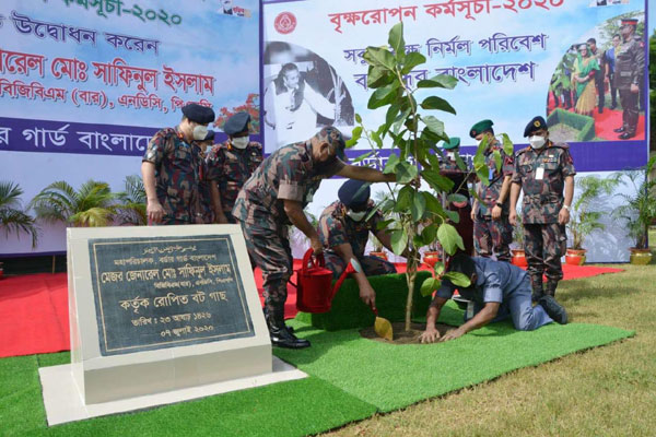 মুজিববর্ষ উপলক্ষে বিজিবির বৃক্ষরোপণ কর্মসূচি