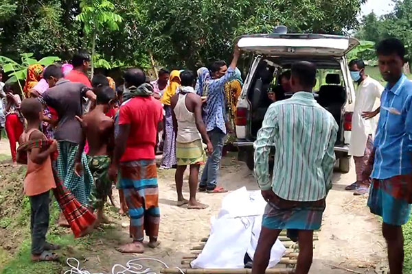 ঠাকুরগাঁওয়ে সীমান্তে এক বাংলাদেশির মরদেহ উদ্ধার 