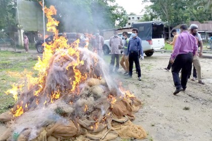 বিশ্বনাথে ৪ লাখ টাকার নিষিদ্ধ জাল পুড়িয়ে ধ্বংস