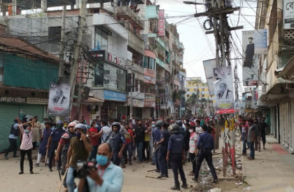সিরাজগঞ্জে ছাত্রলীগের সংঘর্ষে অর্ধশতাধিক আহত, শহরজুড়ে আতঙ্ক