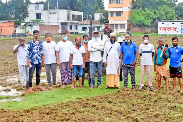 বগুড়ায় রাইজিং ক্লাবের উদ্যোগে মাঠ সংস্কার কাজ শুরু