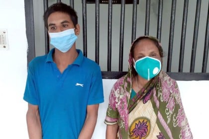 বিষ খাইয়ে হত্যার চেষ্টা, স্ত্রী-পুত্র আটক