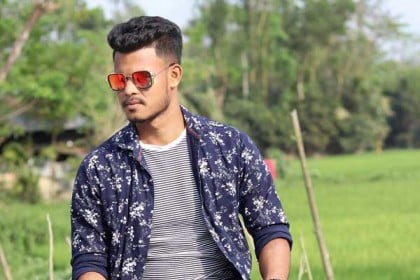 ফেসবুকে স্ট্যাটাস দিয়ে তরুণের আত্মহত্যা