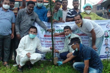 শিবপুরে যুবলীগের উদ্যোগে বৃক্ষরোপন কর্মসূচির উদ্ধোধন