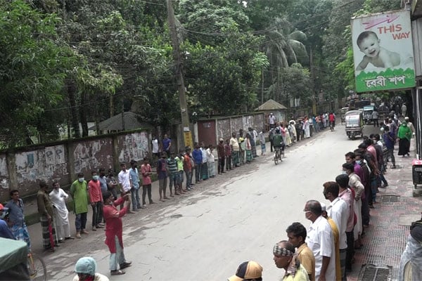 টাঙ্গাইলে শ্রমিক নেতা হত্যাকারীদের ফাঁসির দাবিতে মানববন্ধন 