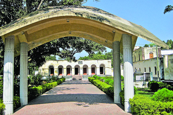 সাগরদাঁড়ির দত্ত বাড়ির আঙিনা