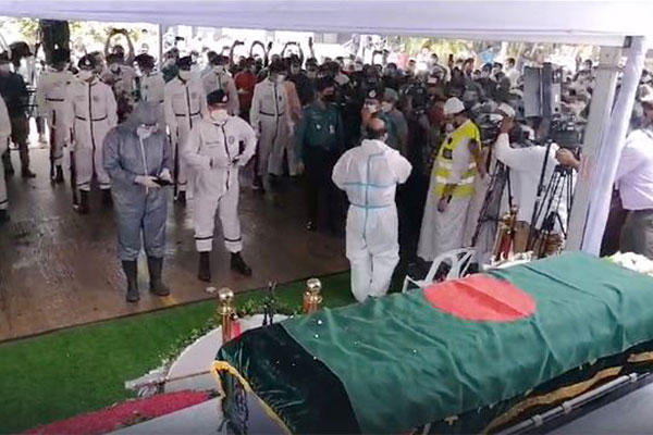 বনানীতে চিরনিদ্রায় শায়িত যমুনা গ্রুপের চেয়ারম্যান