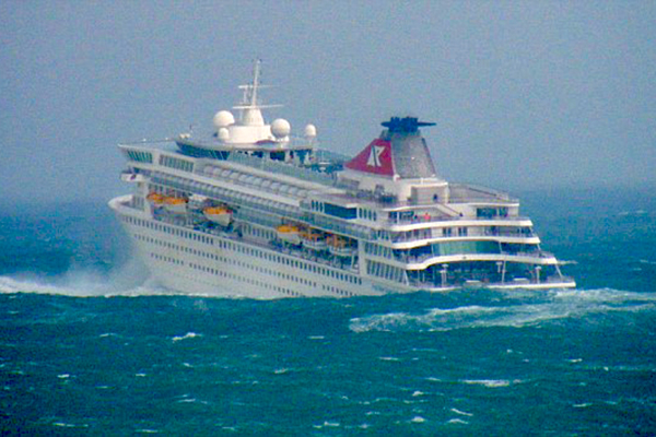 ৩৫ দিন সমুদ্রে থেকেও ‘রহস্যজনকভাবে’ করোনা আক্রান্ত ৫৭ নাবিক