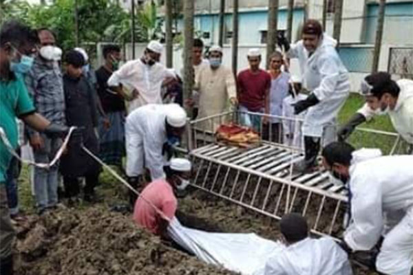 আওয়ামী লীগ নেতার ভাতিজার লাশ দাফন করলেন খোরশেদ