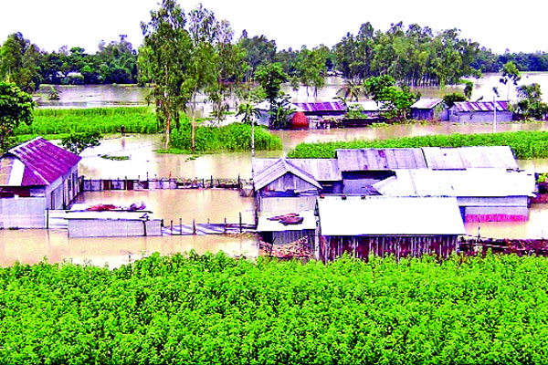 পানির নিচে গ্রামের পর গ্রাম