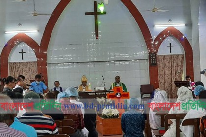 সুর সম্রাট এন্ড্রু কিশোরকে শেষ বিদায়ে চলছে ধর্মীয় আনুষ্ঠানিকতা