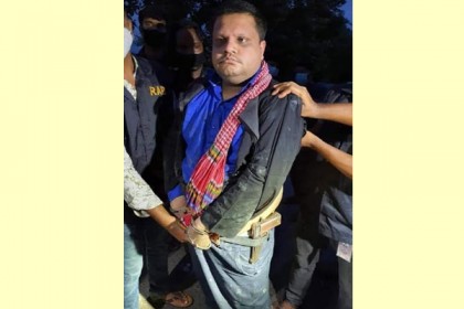 সাতক্ষীরা সীমান্তে নারী ছদ্মবেশে যেভাবে গ্রেফতার হয় সাহেদ