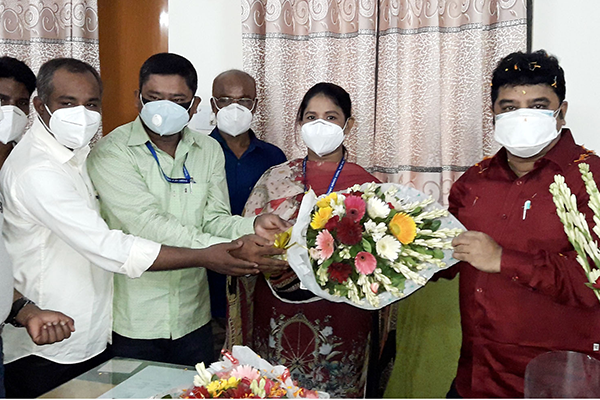 বগুড়ায় করোনায় লড়ে কাজে ফিরলেন স্বাস্থ্য কর্মকর্তা