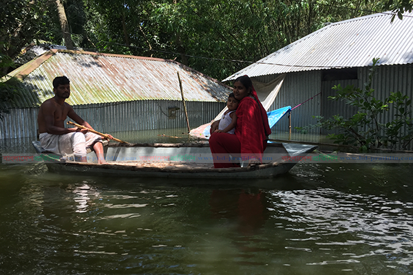 সিরাজগঞ্জে বন্যা পরিস্থিতির অবনতি, দুই লক্ষাধিক পানিবন্দি