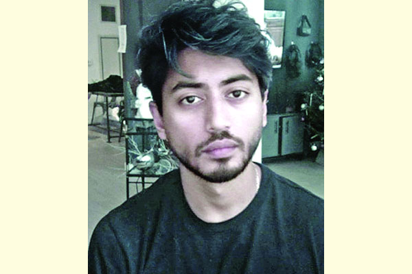 ব্যবসায়িক দ্বন্দ্বের শিকার ফাহিম সালেহ