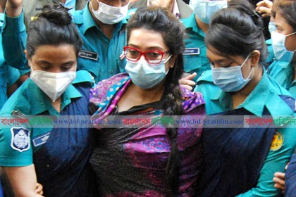 মিডিয়া ট্রায়ালের শিকার সাবরিনা, শুনানিতে আইনজীবী