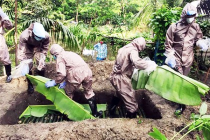 করোনার মৃত মানুষের দাফনে ‘আল মদিনা যুব ফাউন্ডেশন’