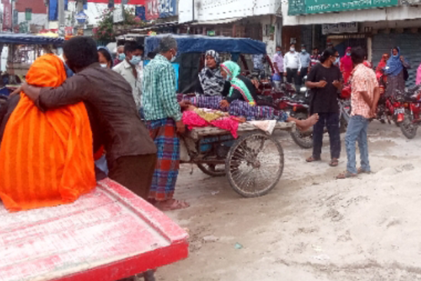 করোনার উপসর্গ নিয়ে হাসপাতাল থেকে হাসপাতালে ছোটাছুটি, মুক্তিযোদ্ধার মৃত্যু