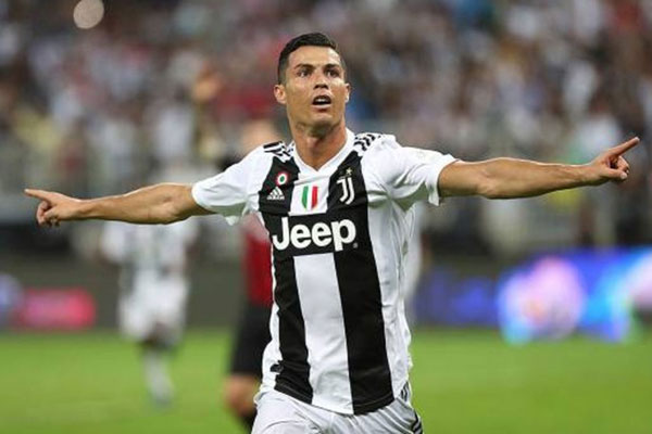 রোনালদোর জোড়া গোলে শিরোপার আরও কাছে জুভেন্টাস