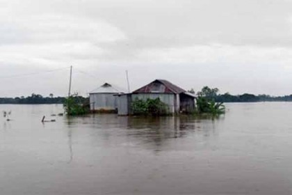 সিলেটে ফুঁসছে নদী, আতঙ্কে জনপদ