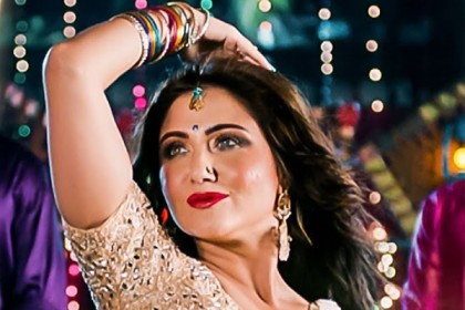 ফের অশালীন আক্রমণের মুখে স্বস্তিকা