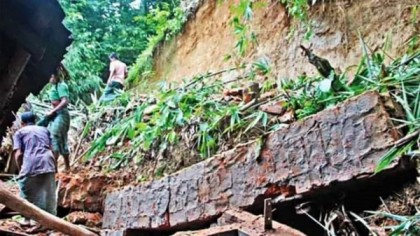 ভূমিধসের শঙ্কায় ৪৪৩ পরিবার স্থানান্তর