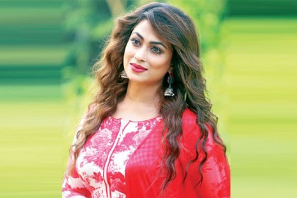 করোনার সঙ্গে লড়ছেন চিত্রনায়িকা পপি