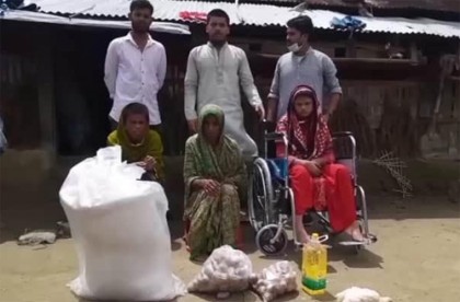করোনায় ৪৩ জন প্রতিবন্ধীর সেবায় চবি শিক্ষার্থী 