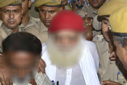 ১২ থেকে ৩০ হাজার টাকায় ভাইরাস মুক্ত করছিলেন ‘করোনা বাবা’, অতঃপর...